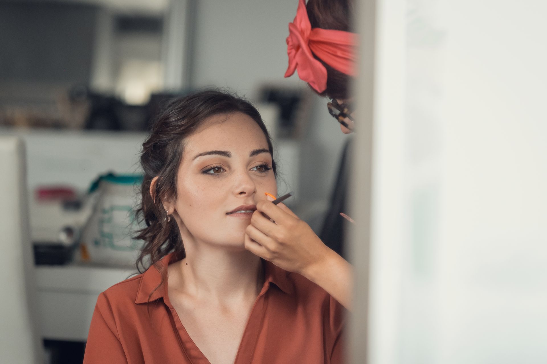 Préparation maquillage mariée – Les Couleurs d’Emy Champagné