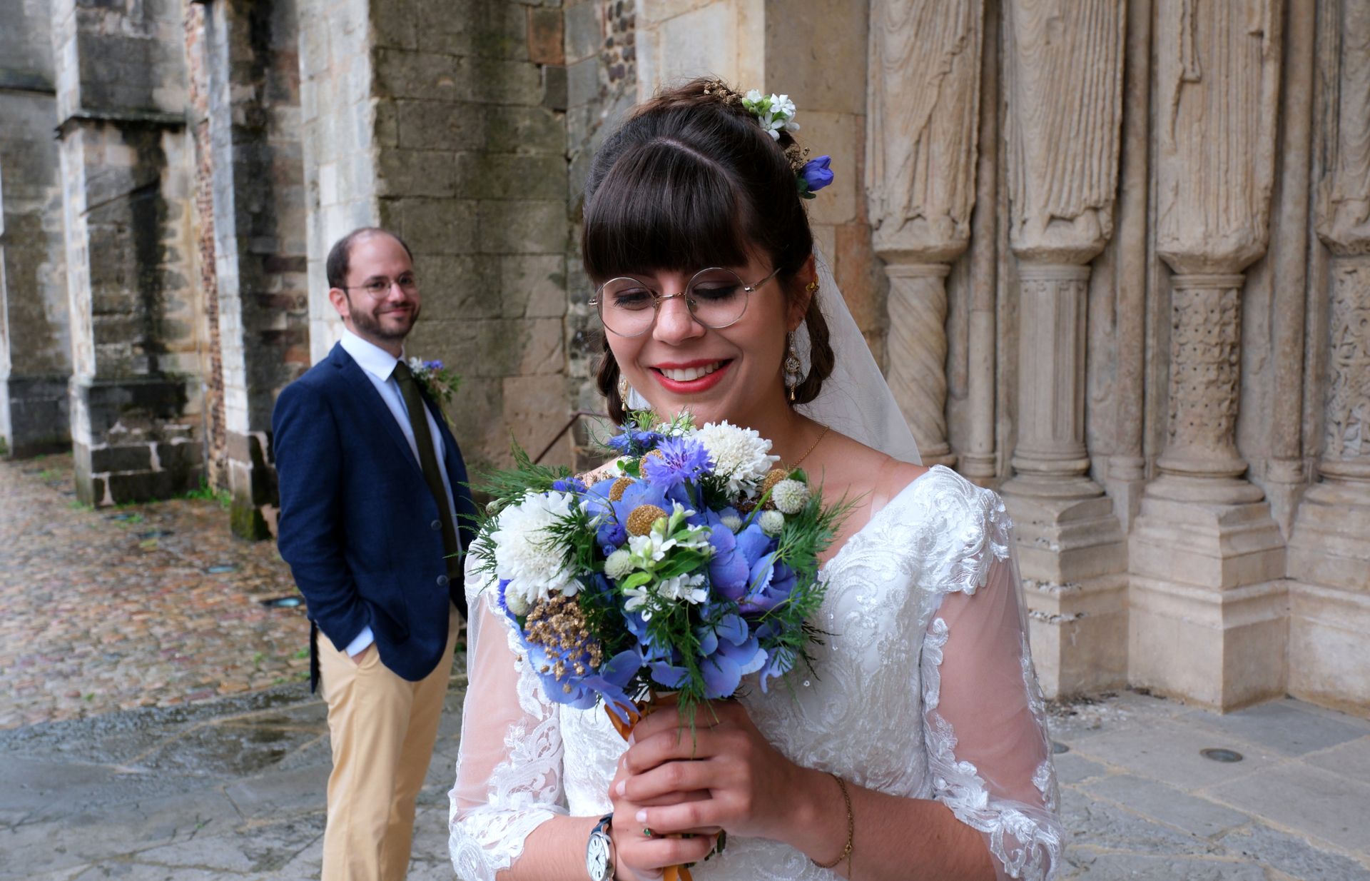 Maquillage mariée sur-mesure à Champagné – teint lumineux et regard travaillé
